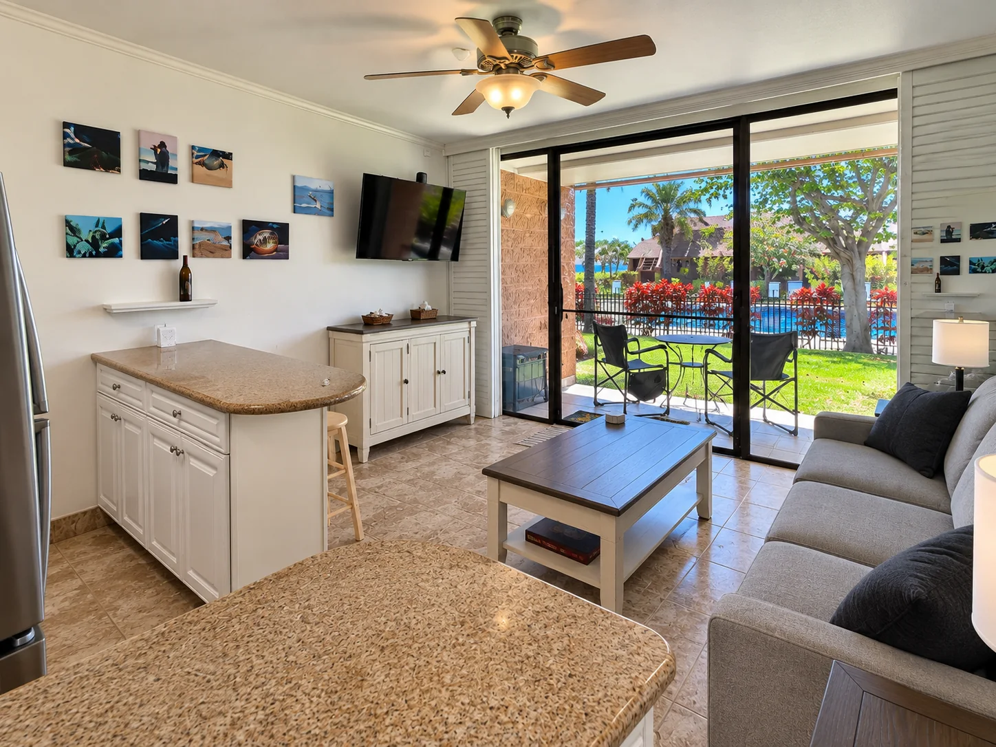 Living area opening to the lanai